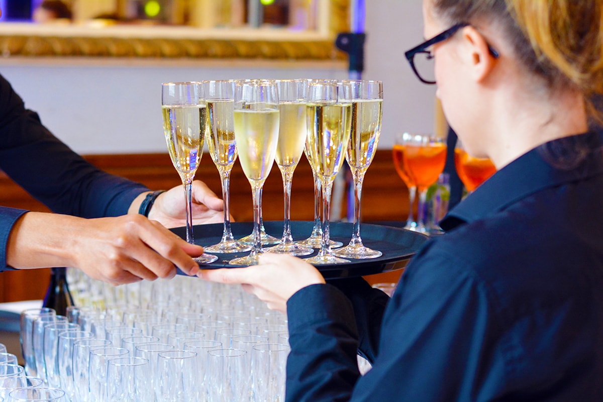EVENT-CATERERS-SERVICE-STAFF-1-min